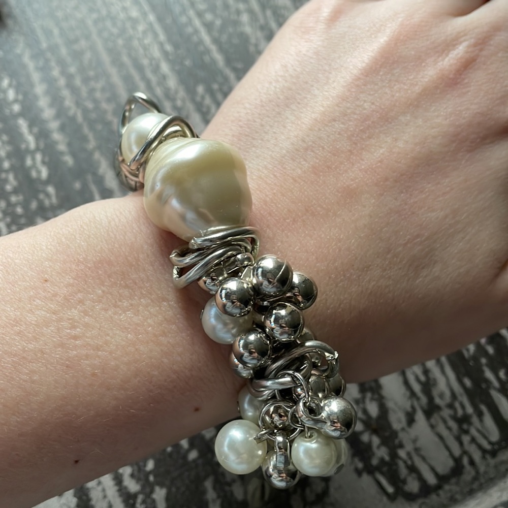 Chunky Stretch Faux Pearl Bracelet